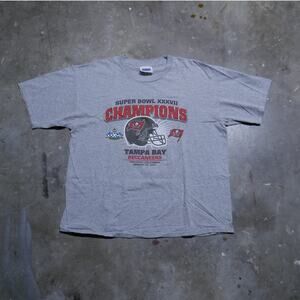 Vintage 2000s Tampa Bay Buccaneers Super Bowl Champs Graphic Tee